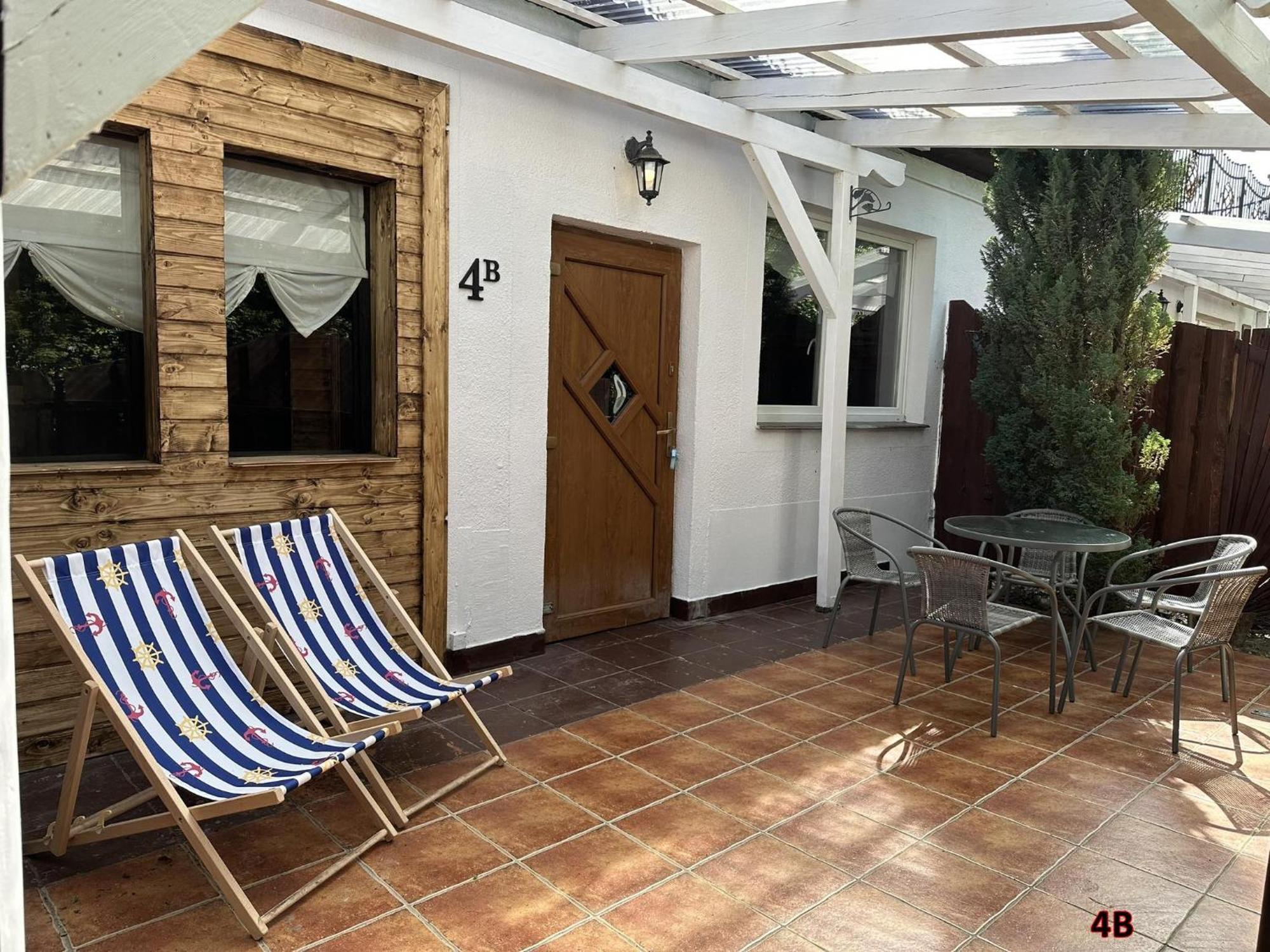 Pensjonat U Babci Debki Exterior photo